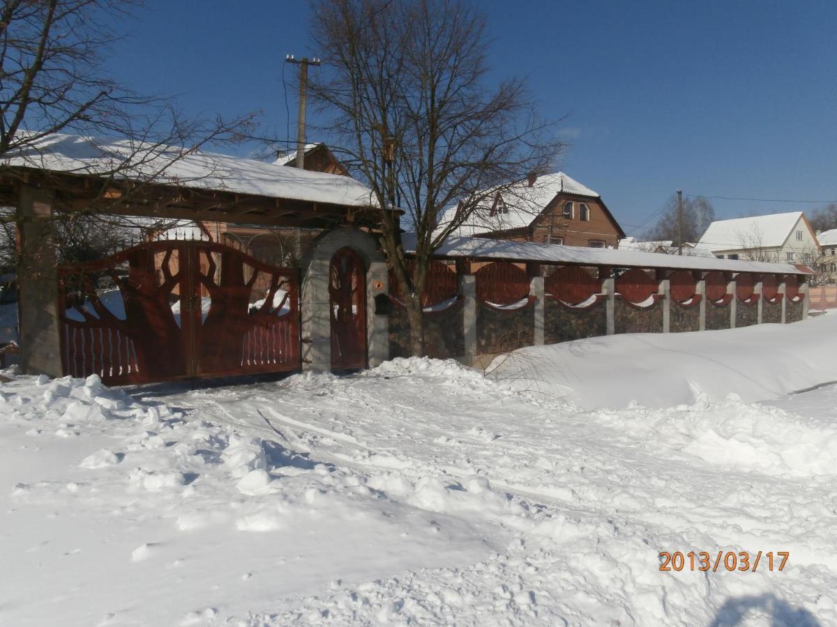 Karpatskiy Domyk Izki Luaran gambar